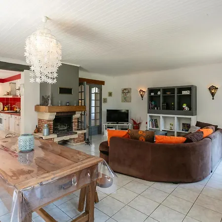 Maison Avec Piscine Privee, 3 Et Jardin Fleuri, Proche De Sarlat Et Des Sites Touristiques. - Fr-1-616-179 *