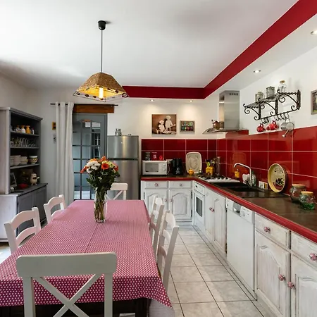Holiday home Maison Avec Piscine Privee, 3 Et Jardin Fleuri, Proche De Sarlat Et Des Sites Touristiques. - Fr-1-616-179